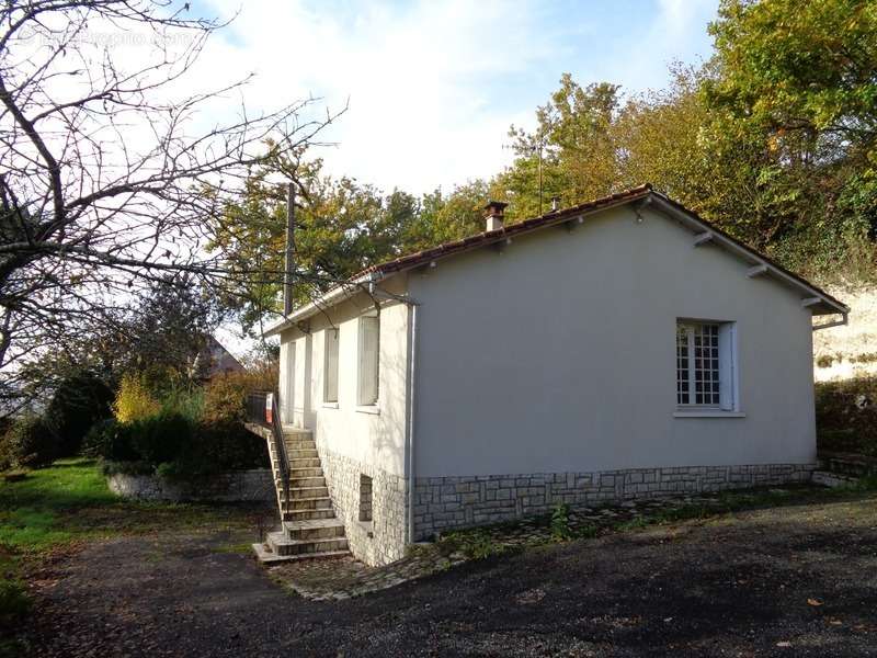 Maison à MONTAGRIER