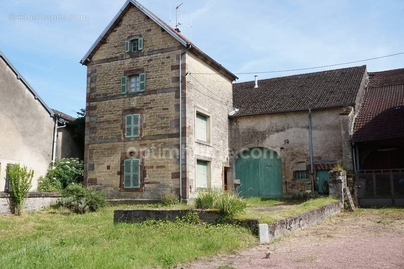 Maison à LUXEUIL-LES-BAINS