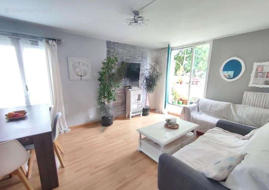 Appartement à LES ULIS