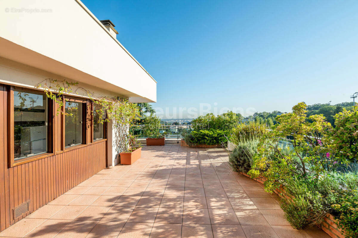 Appartement à SEVRES