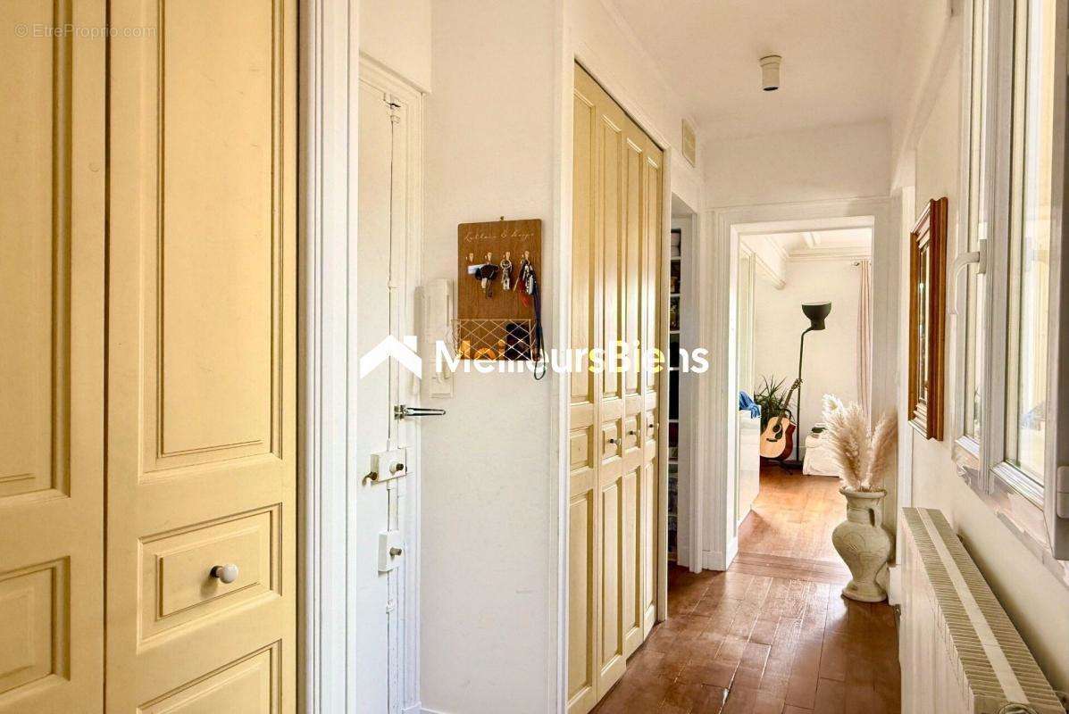 Appartement à SEVRES