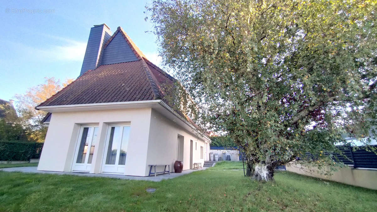 Maison à SAINT-MARTIN-BOULOGNE