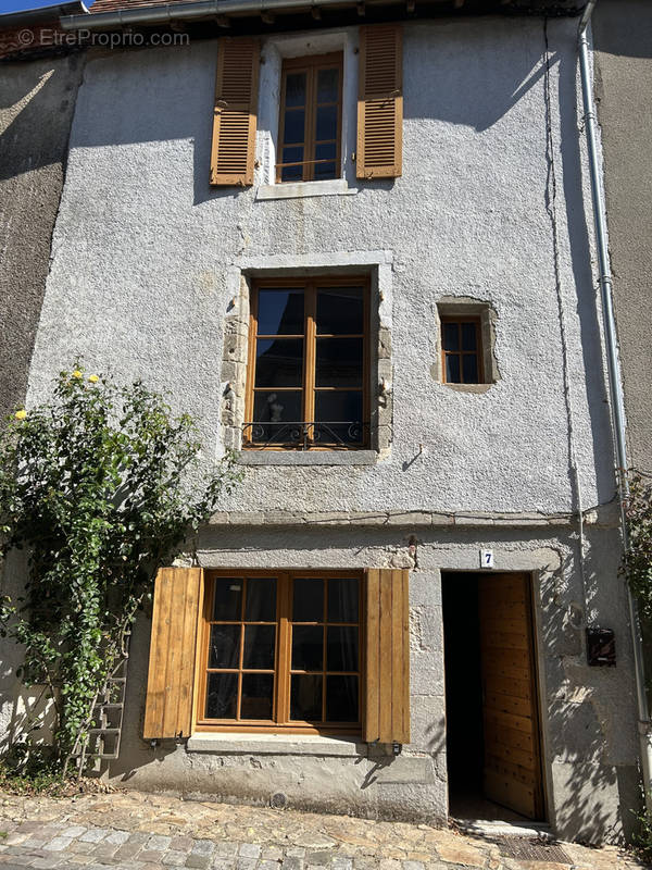 Maison à LE DORAT