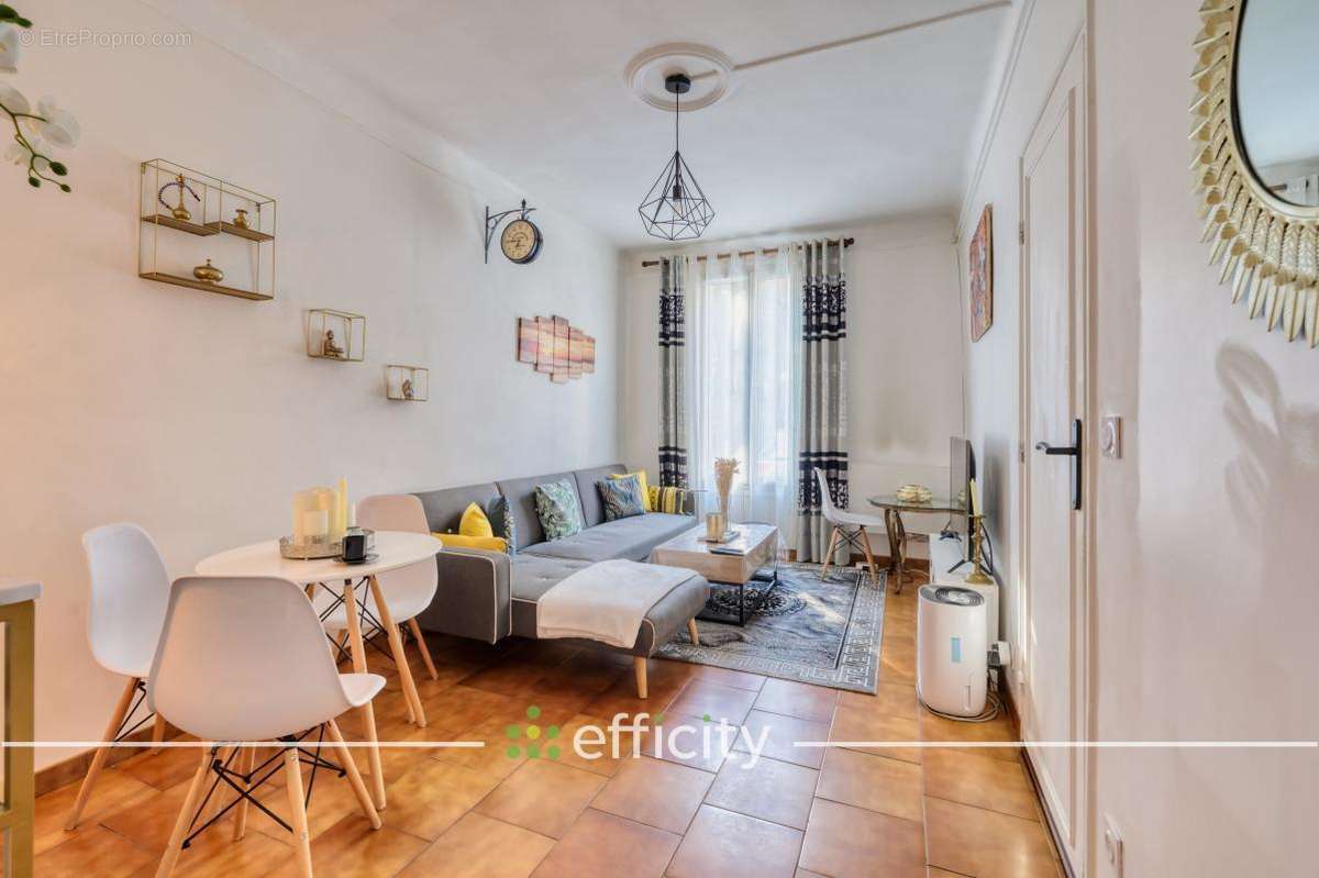 Appartement à AUBERVILLIERS