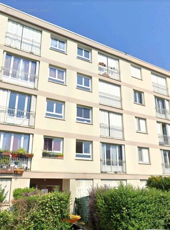 Appartement à LE BLANC-MESNIL