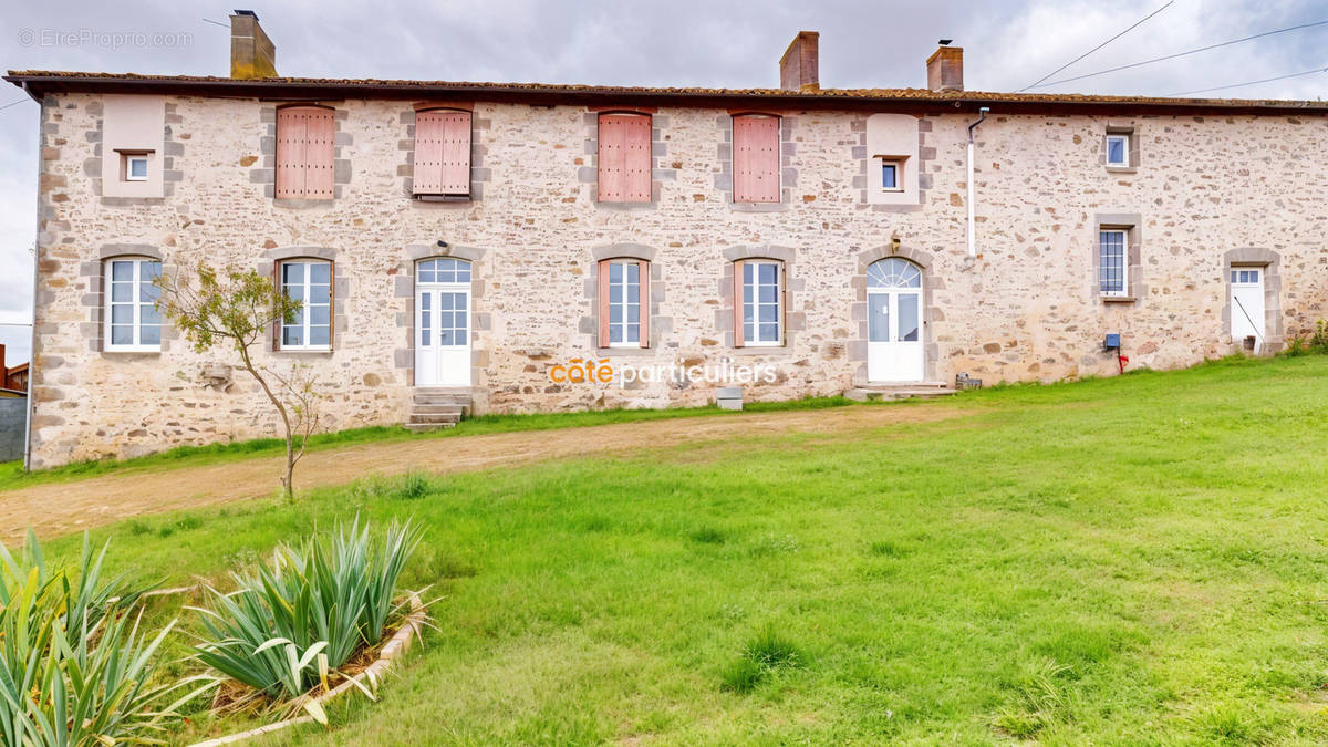 Maison à BRESSUIRE