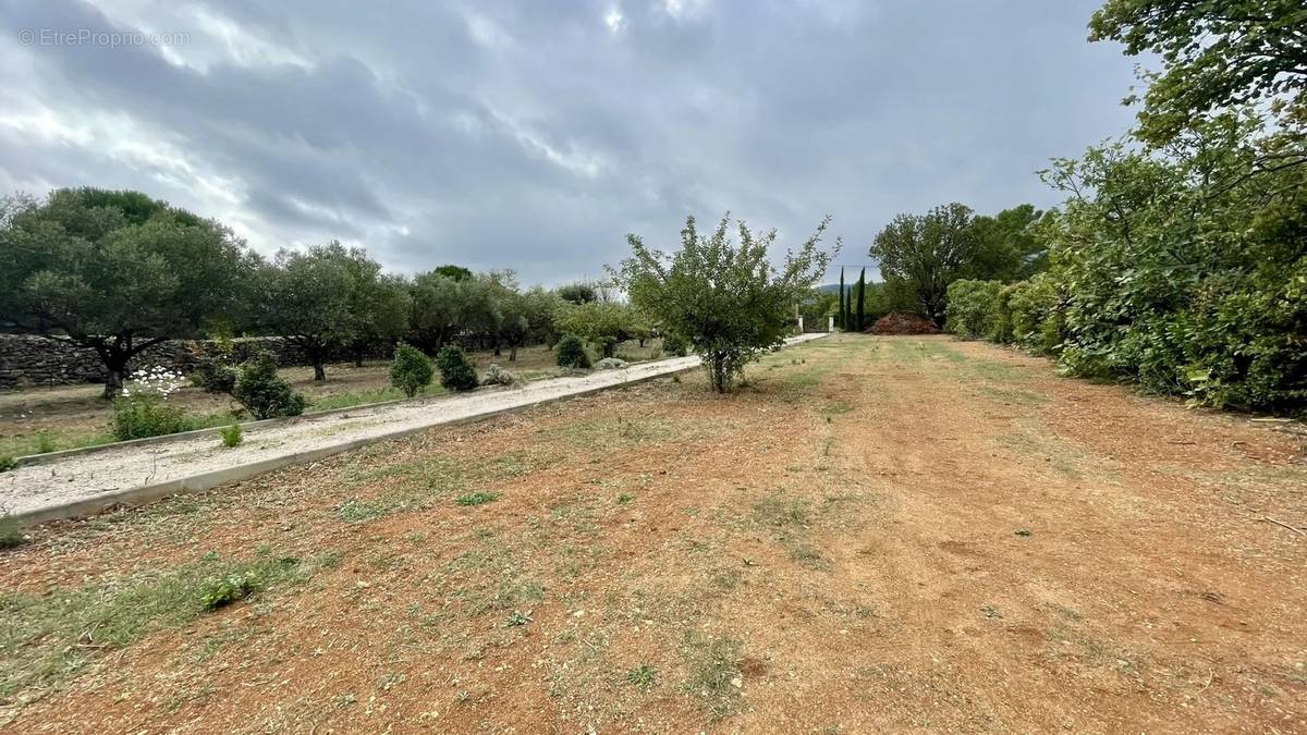 Terrain à BRIGNOLES