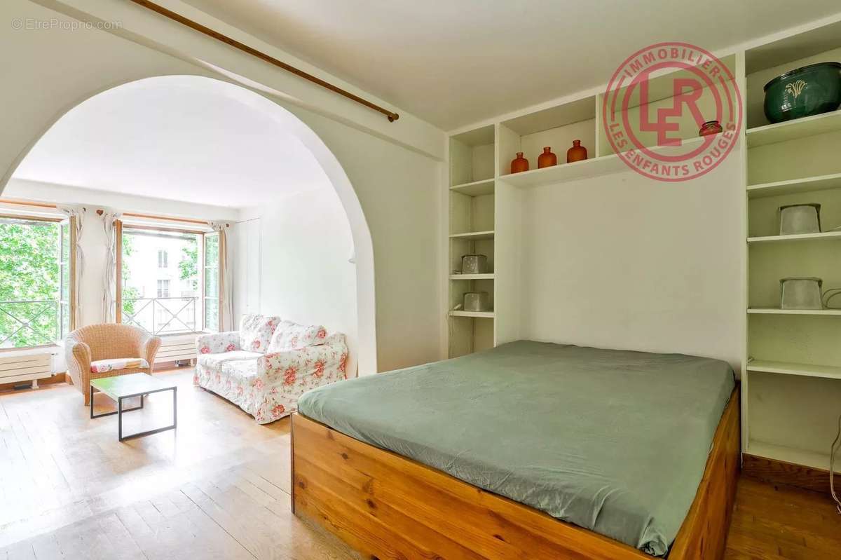 Appartement à PARIS-3E