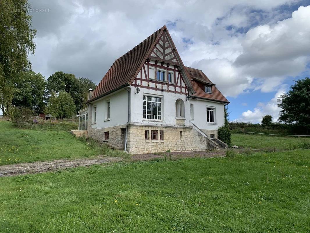 Maison à AMIGNY-ROUY