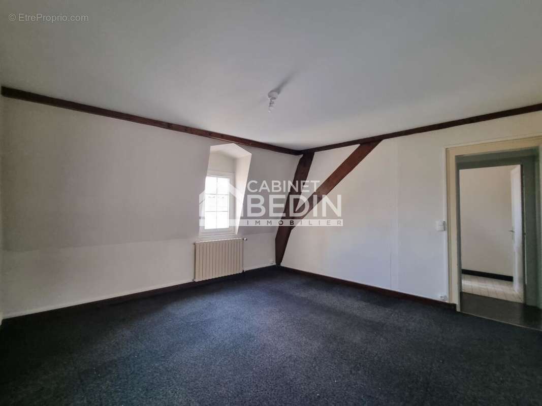 Appartement à COUTRAS