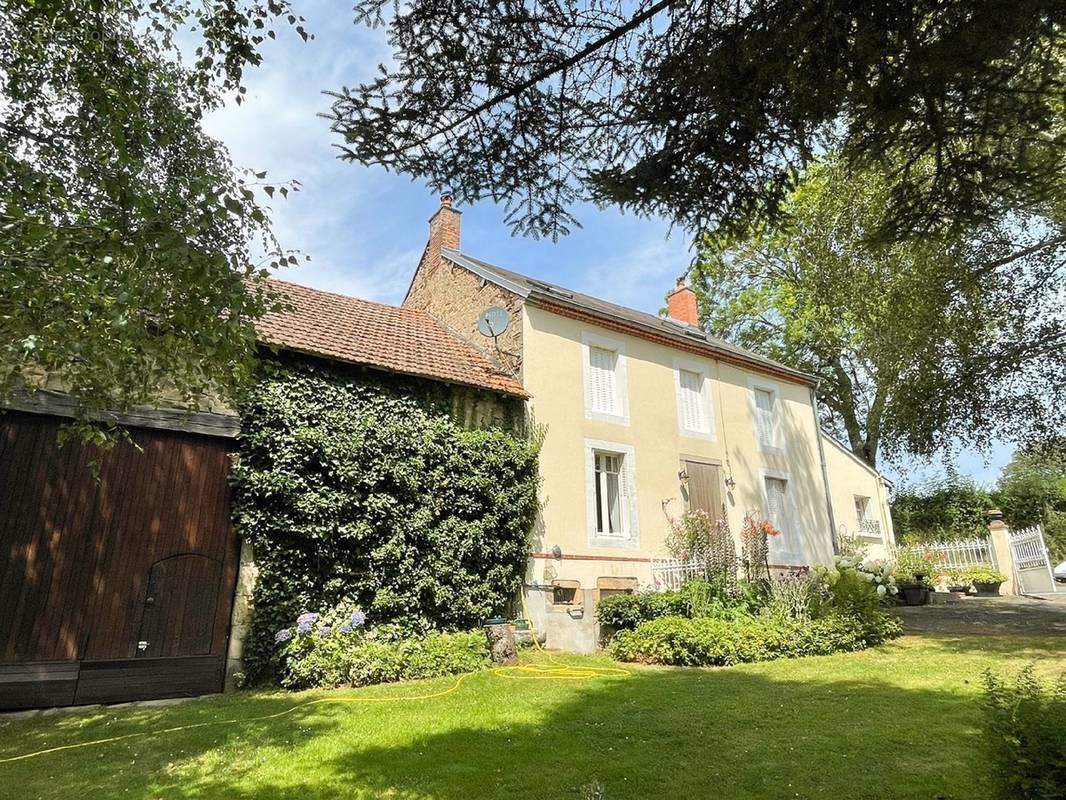 Maison à MARCILLAT-EN-COMBRAILLE