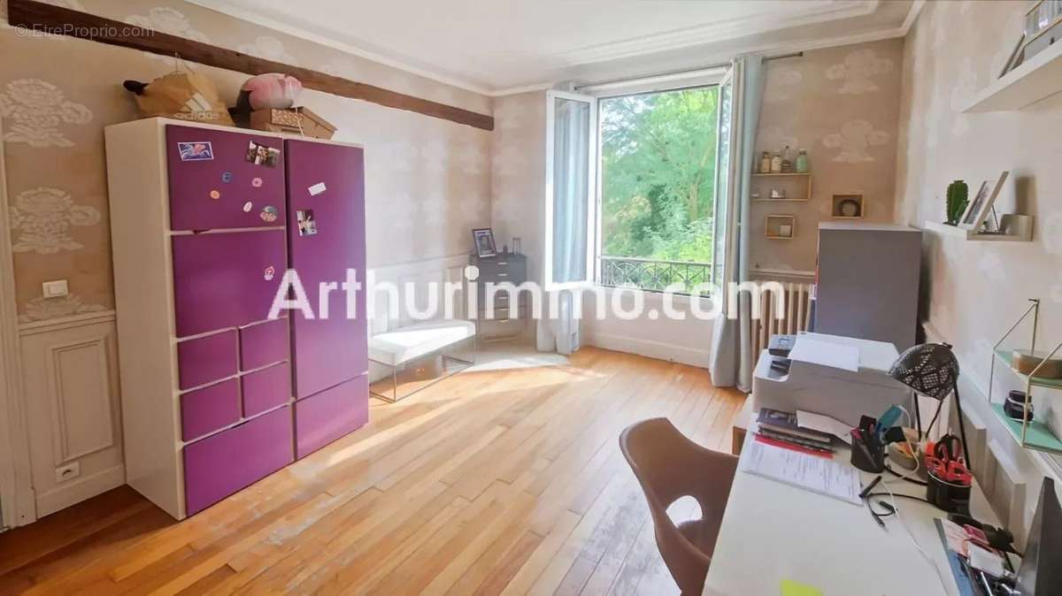 Appartement à THORIGNY-SUR-MARNE