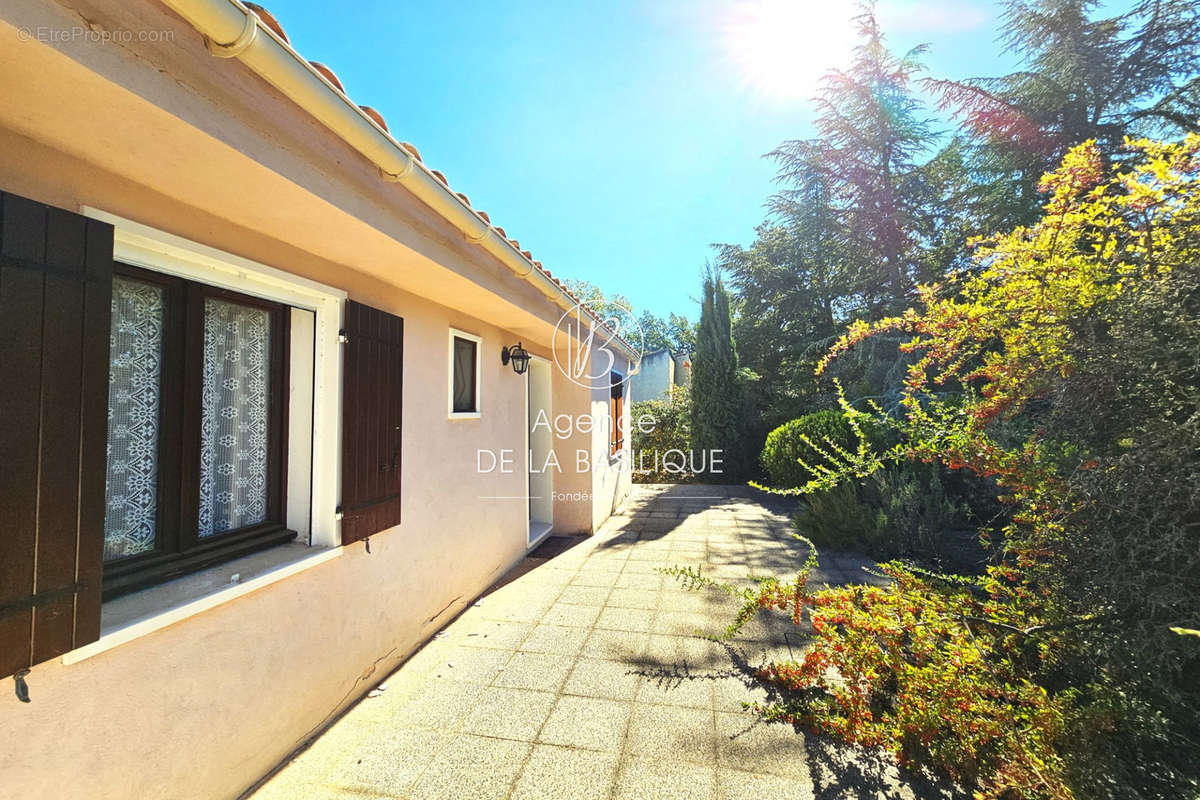 Maison à SAINT-MAXIMIN-LA-SAINTE-BAUME