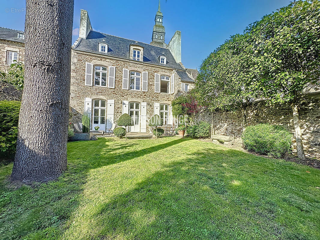 Maison à DINAN