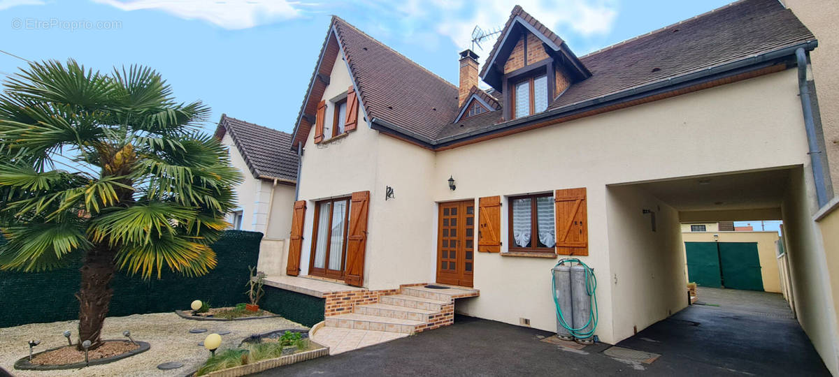 Maison à TREMBLAY-EN-FRANCE