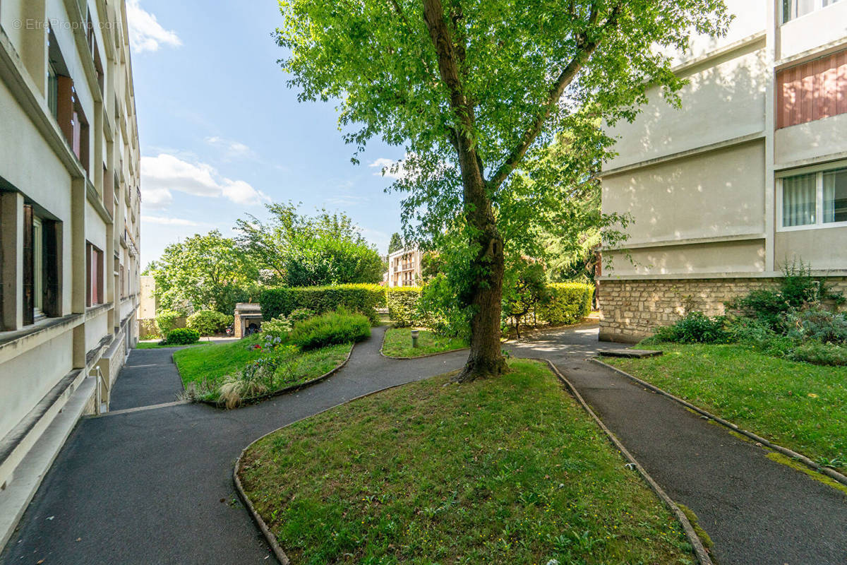 Appartement à FONTENAY-AUX-ROSES