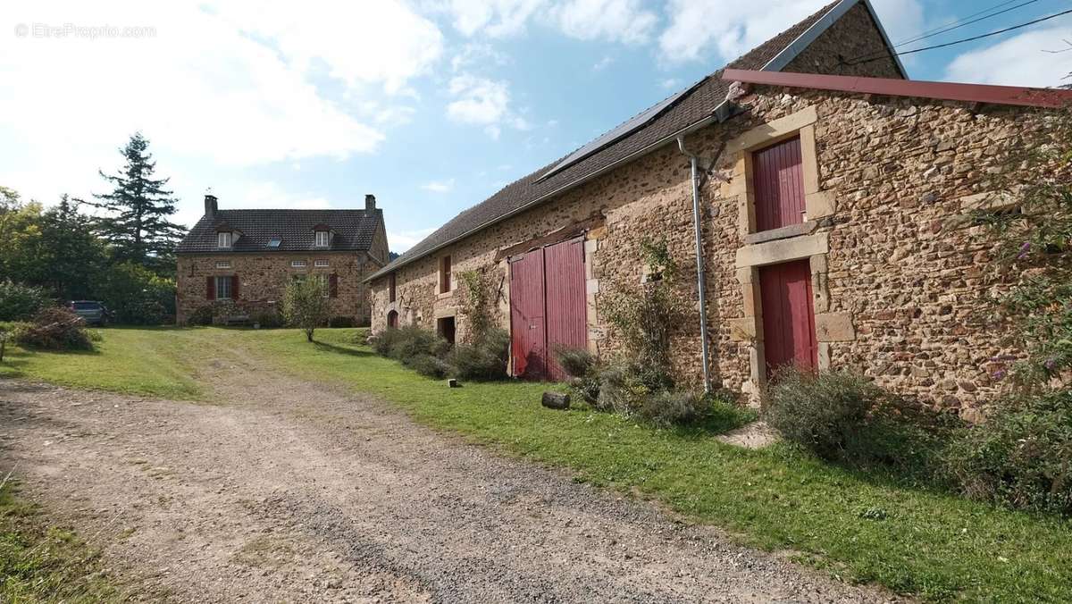 Maison à SOMMANT