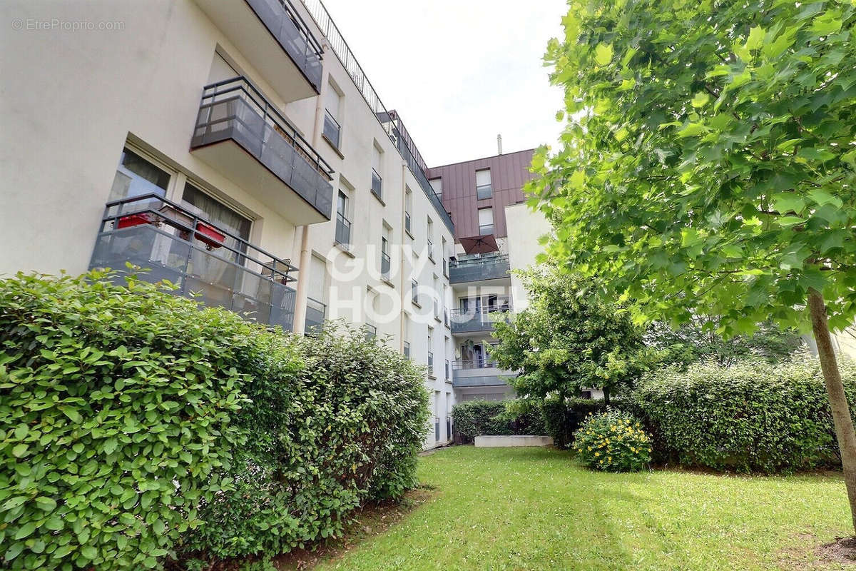 Appartement à AUBERVILLIERS