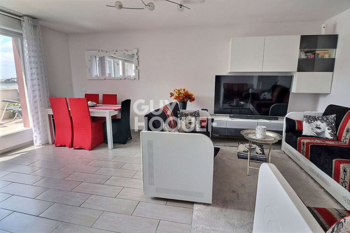 Appartement à AUBERVILLIERS