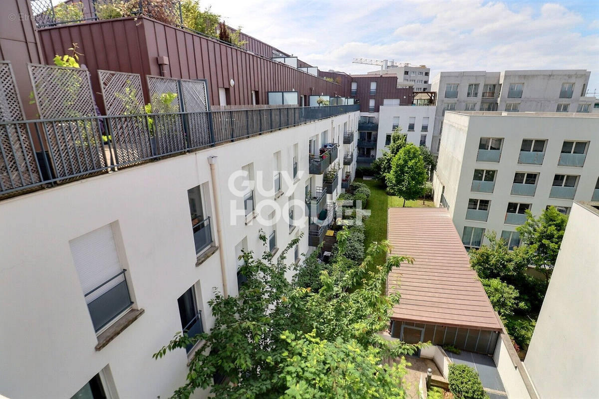 Appartement à AUBERVILLIERS