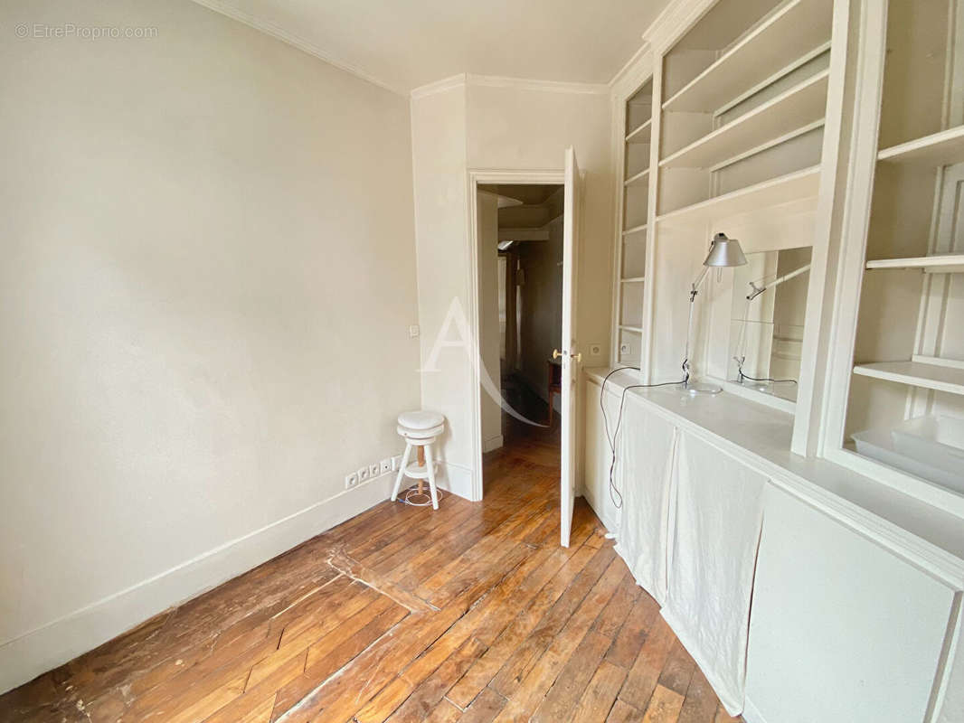 Appartement à PARIS-10E