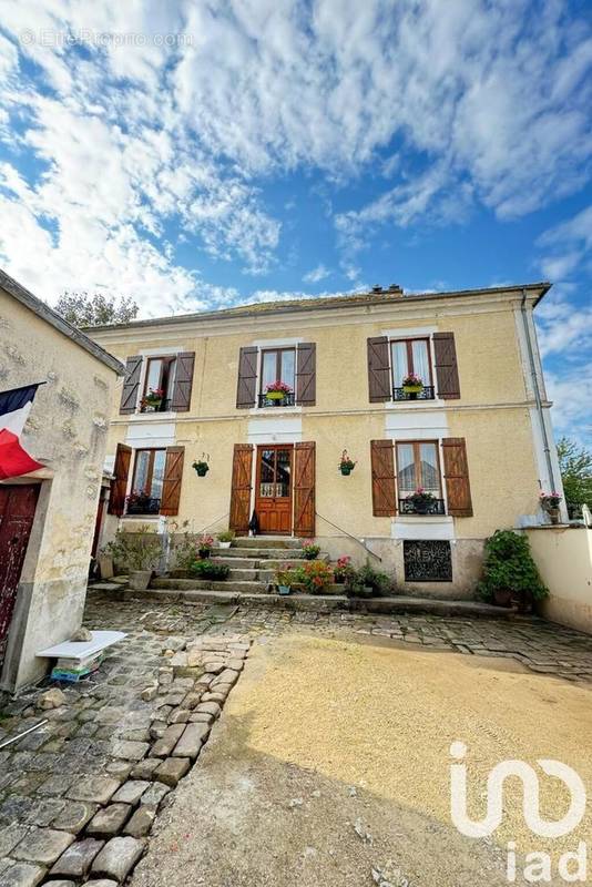 Photo 1 - Maison à JOUY-LE-CHATEL