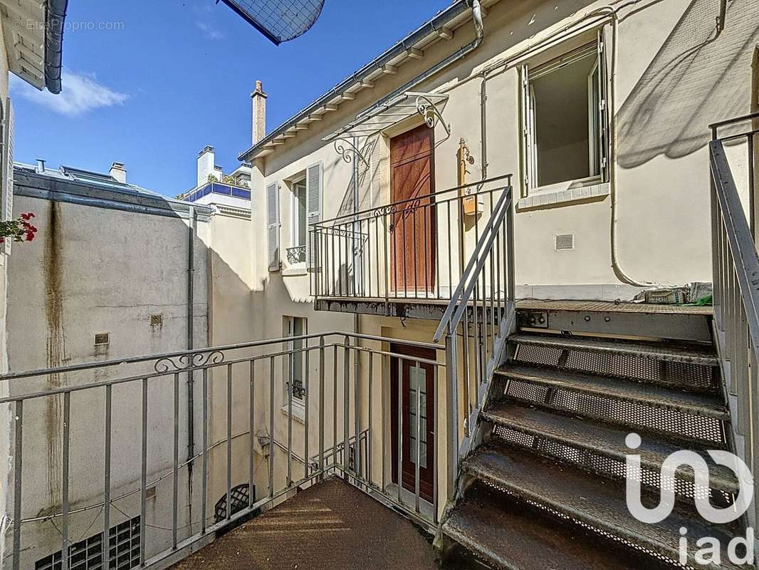 Photo 2 - Appartement à SURESNES