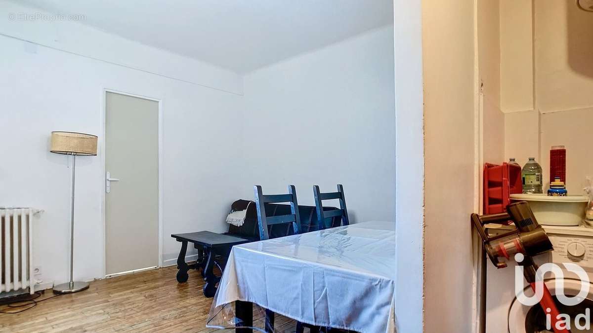 Photo 3 - Appartement à COURBEVOIE