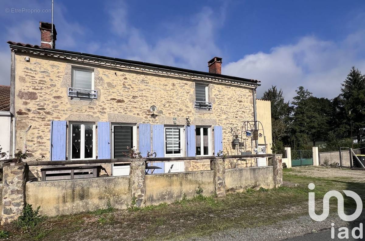 Photo 1 - Maison à SAINTE-FLAIVE-DES-LOUPS