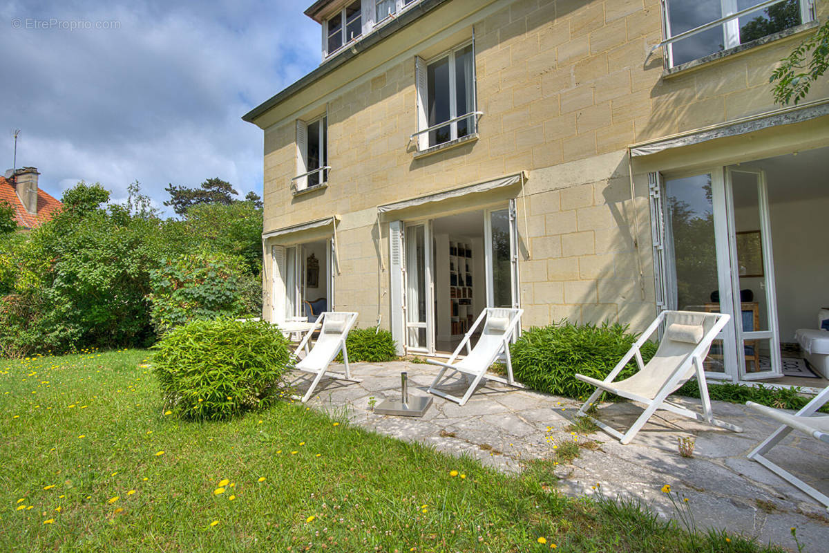 Maison à LA CELLE-SAINT-CLOUD