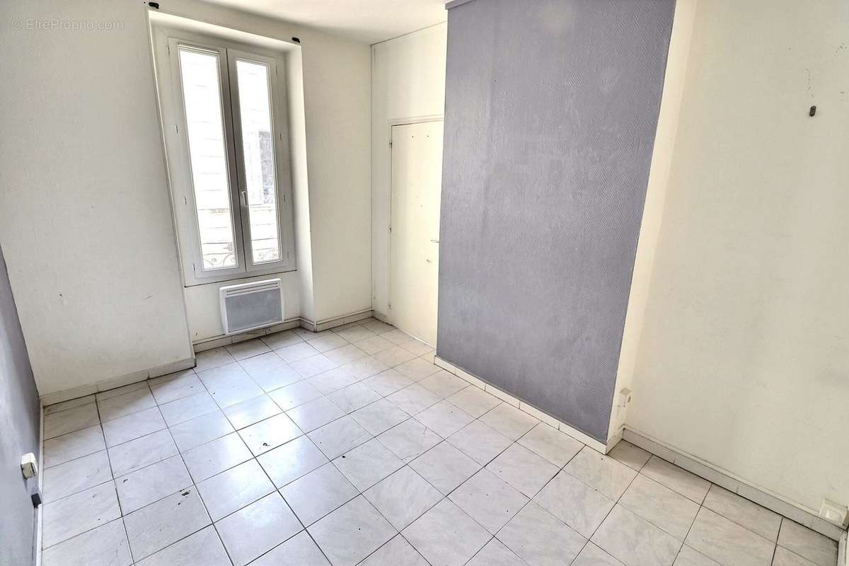 Appartement à MARSEILLE-2E