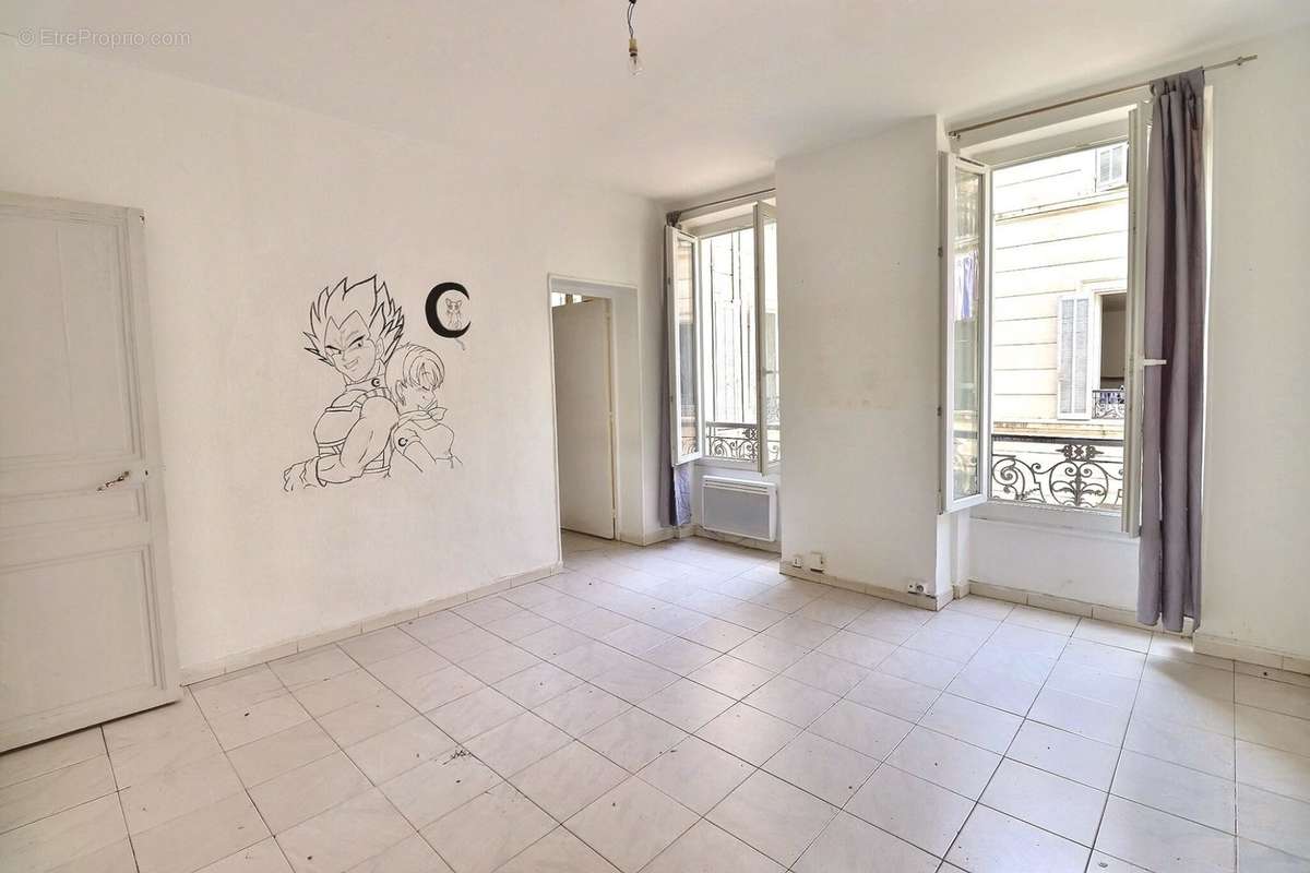 Appartement à MARSEILLE-2E