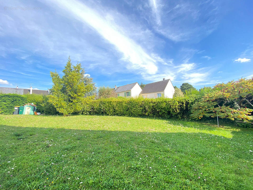 Terrain à LA CHAPELLE-SUR-ERDRE