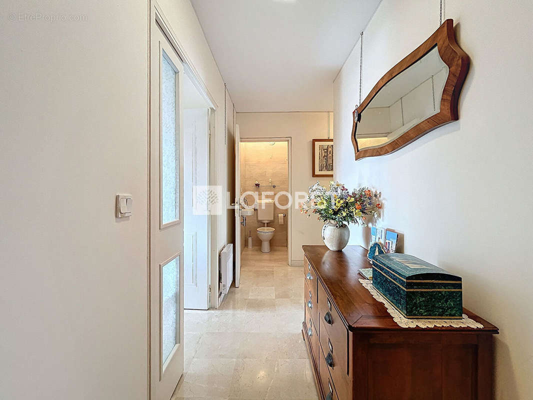 Appartement à ROQUEBRUNE-CAP-MARTIN