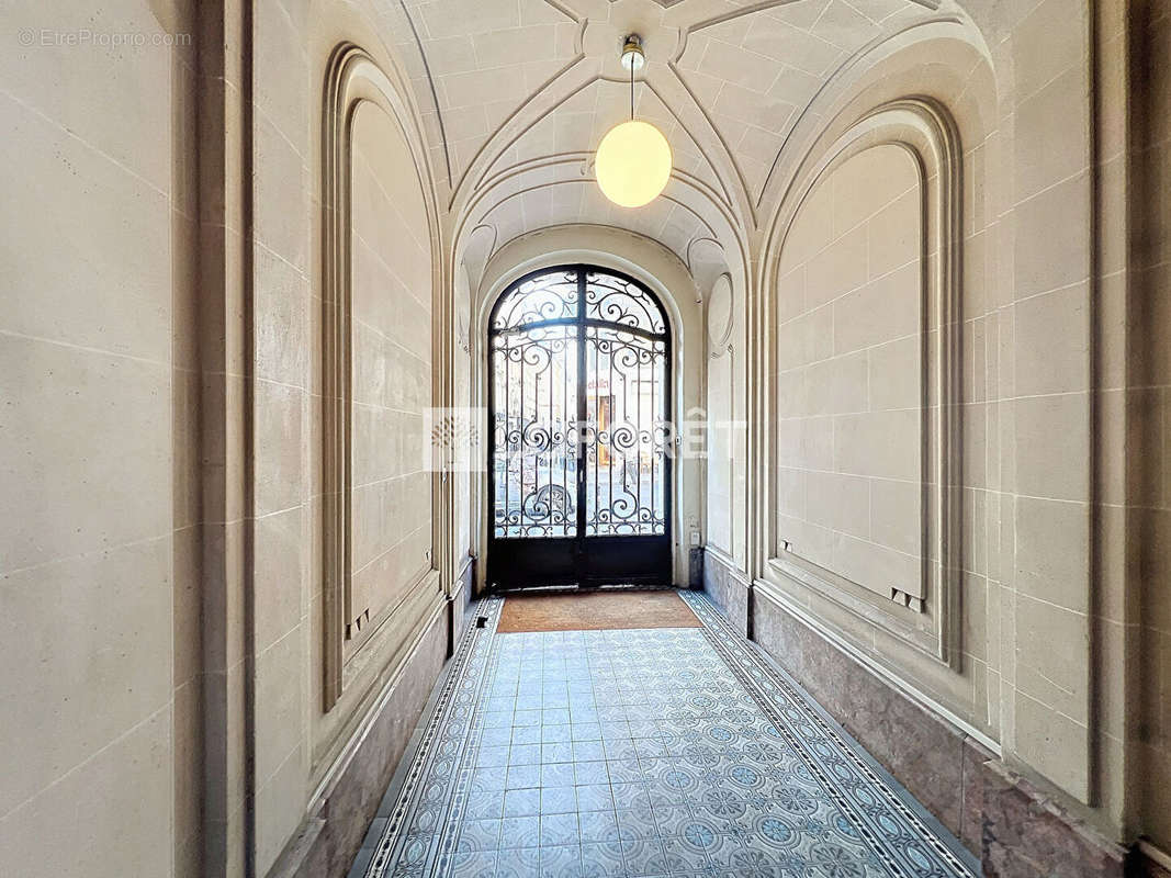 Appartement à PARIS-2E