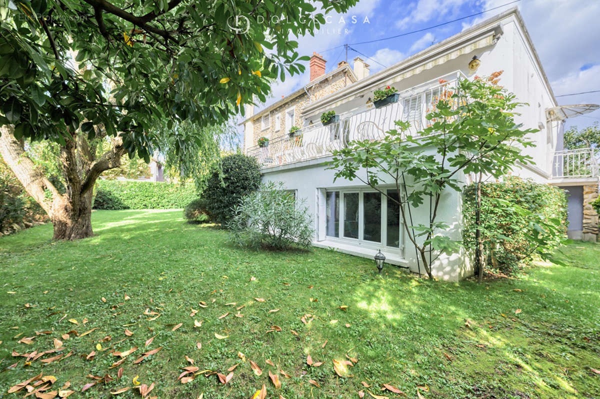 Maison à CHAMPIGNY-SUR-MARNE