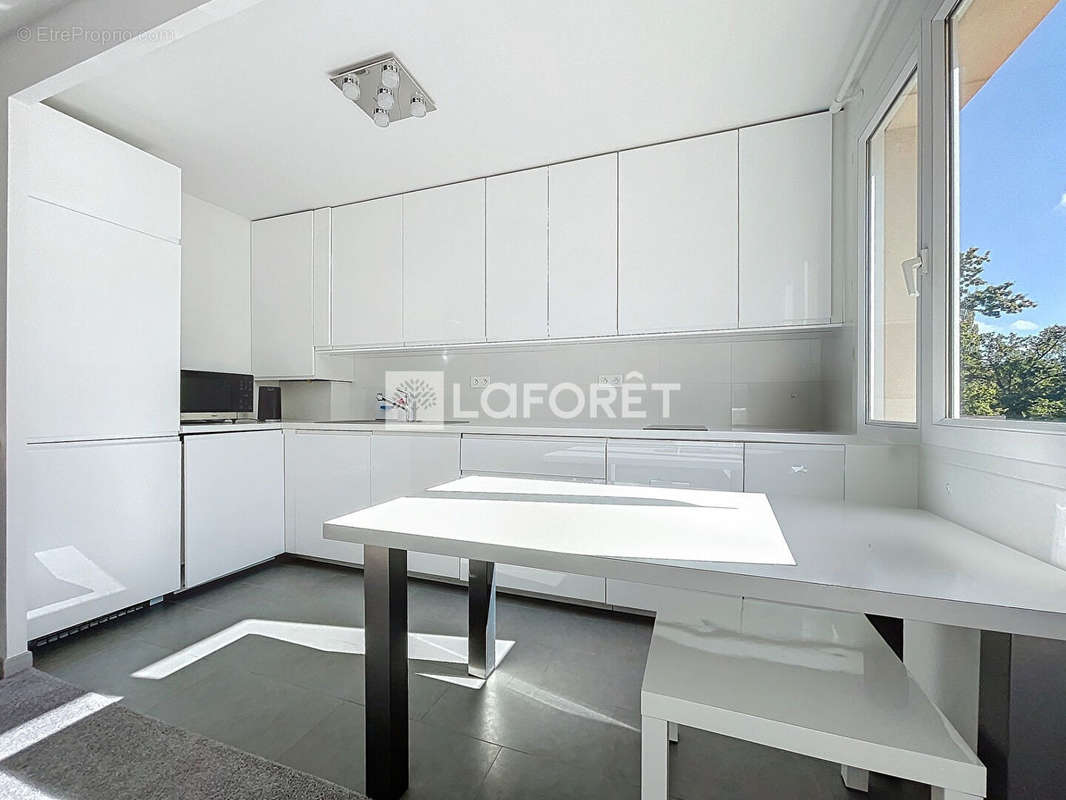 Appartement à VERNEUIL-SUR-SEINE