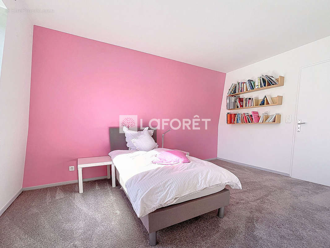 Appartement à VERNEUIL-SUR-SEINE