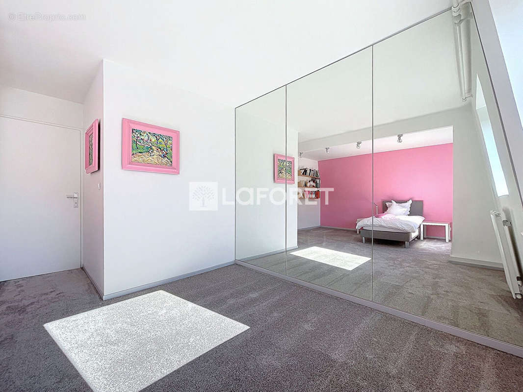 Appartement à VERNEUIL-SUR-SEINE