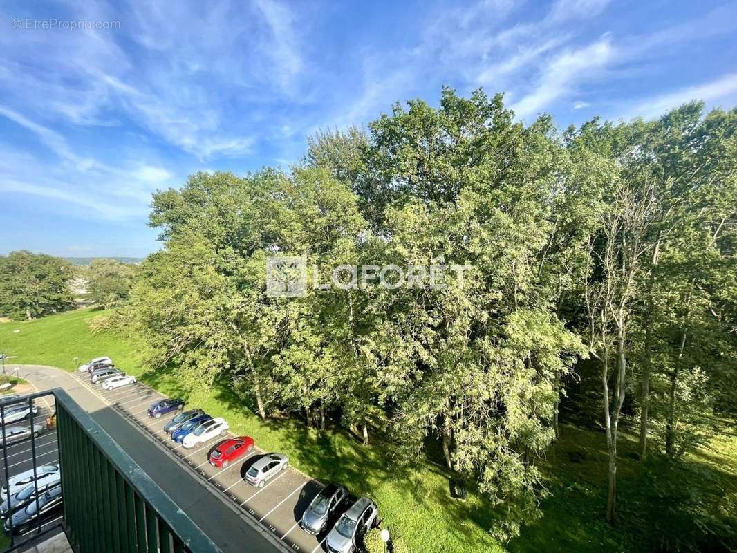 Appartement à VERNEUIL-SUR-SEINE