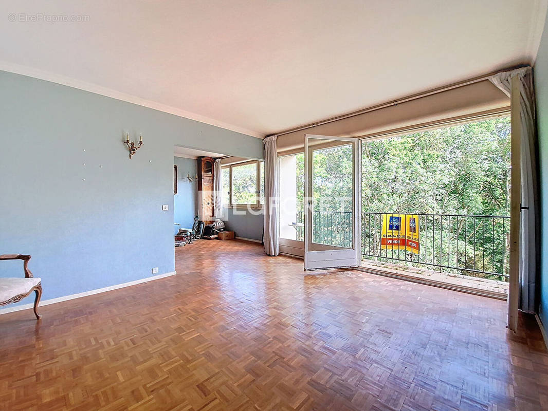 Appartement à VERNEUIL-SUR-SEINE