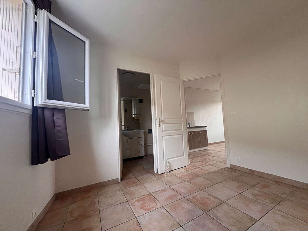 Appartement à LEUDEVILLE