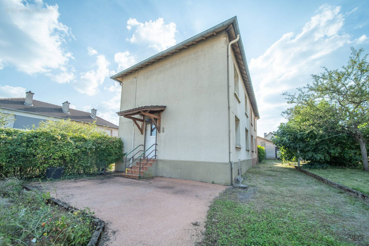 Maison à VITRY-SUR-ORNE