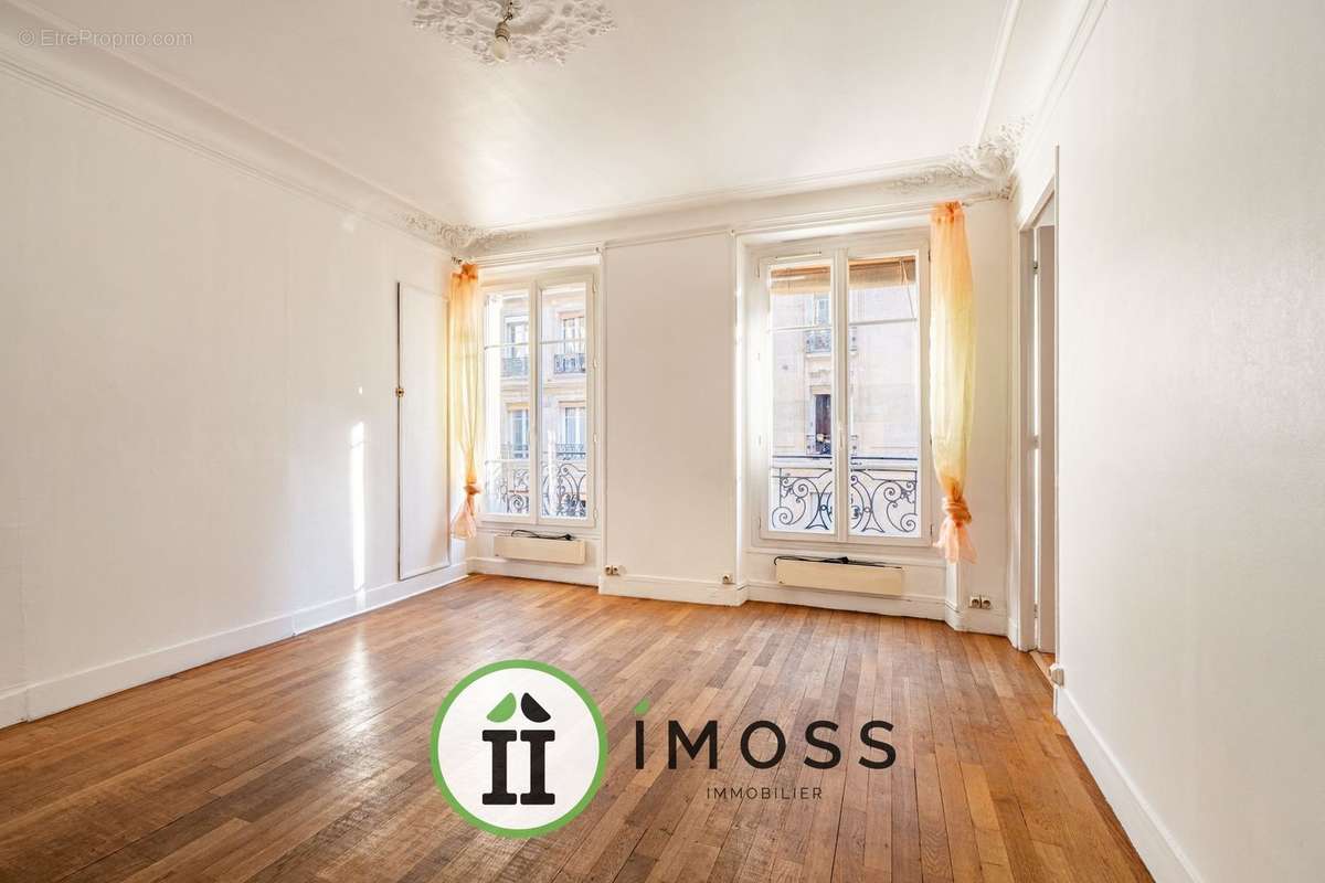 Appartement à PARIS-18E