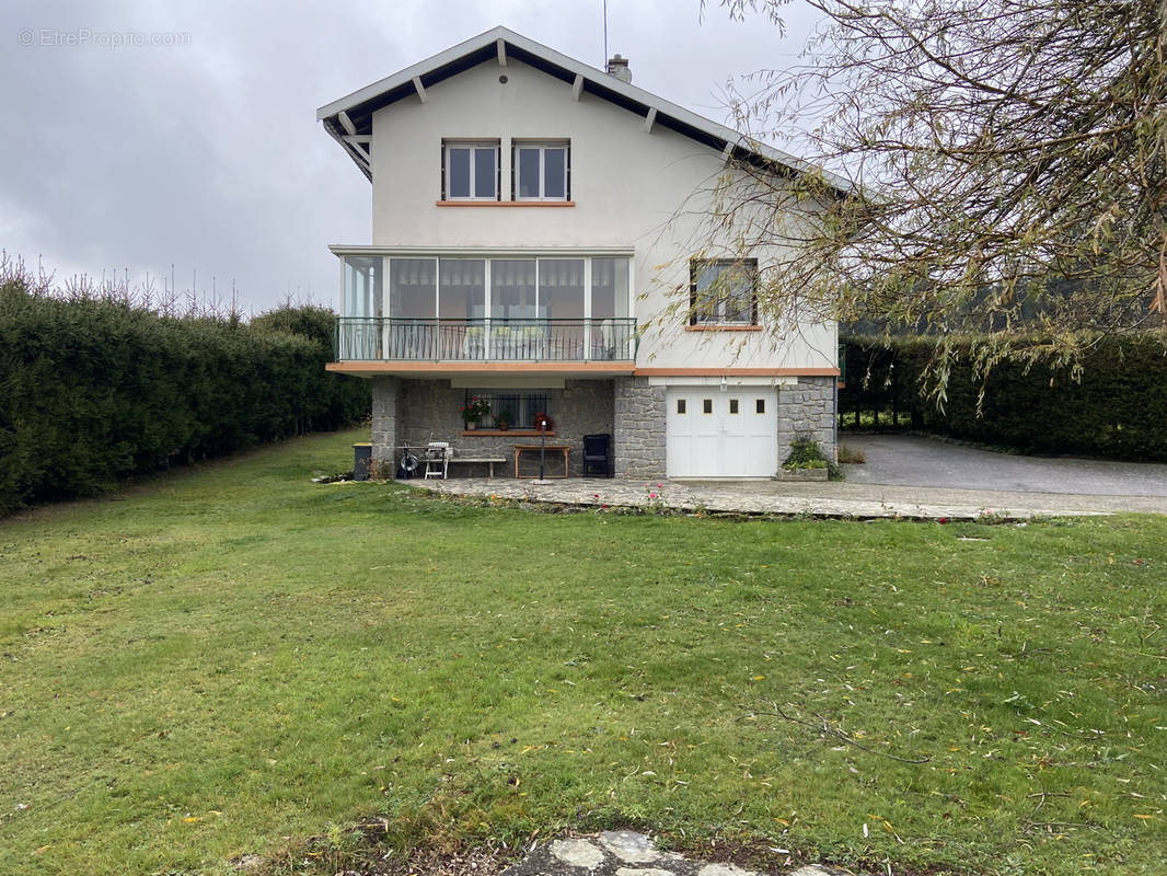 Maison à JONZIEUX