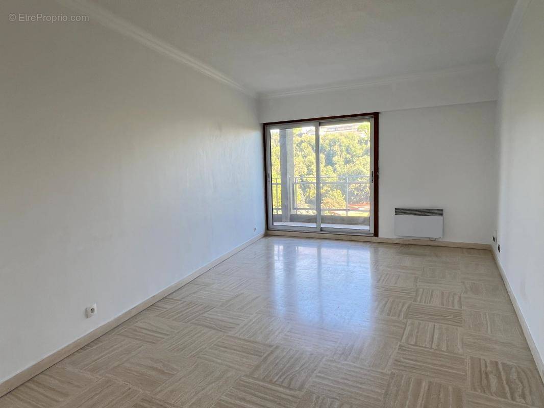 Appartement à VILLENEUVE-LOUBET