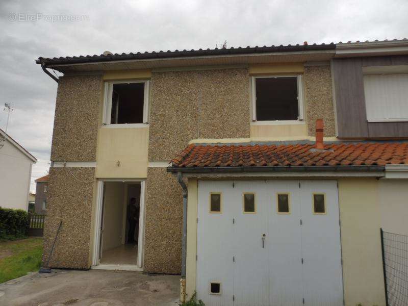 Maison à SAINT-SEURIN-SUR-L&#039;ISLE