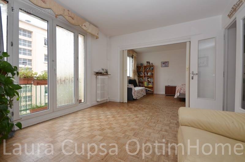 Appartement à BOURG-LA-REINE