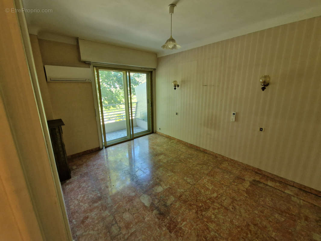 Appartement à MENTON