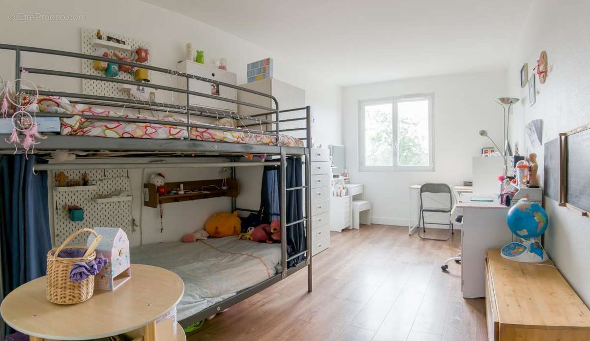 Appartement à SAINT-MAUR-DES-FOSSES